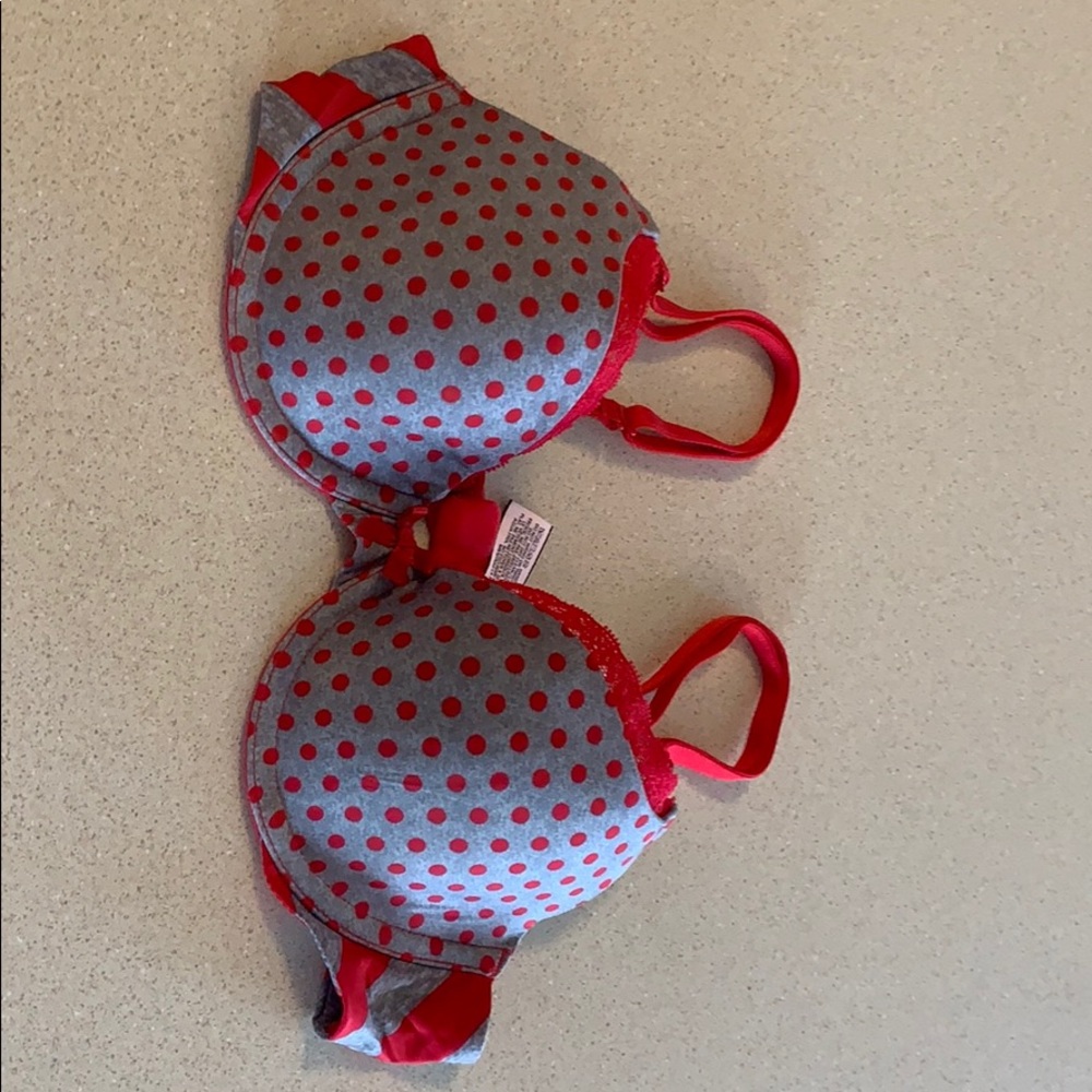 Victoria’s Secret lined Demi bra